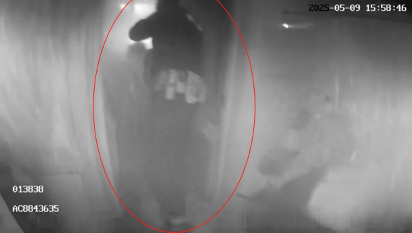 股指配资资讯网 居民楼起火  蚌埠特警迅速转移受困群众_大皖新闻 | 安徽网